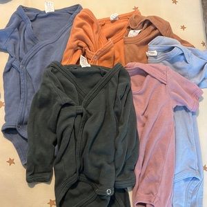 Kate Quinn Organic bodysuit bundle 6-12 months